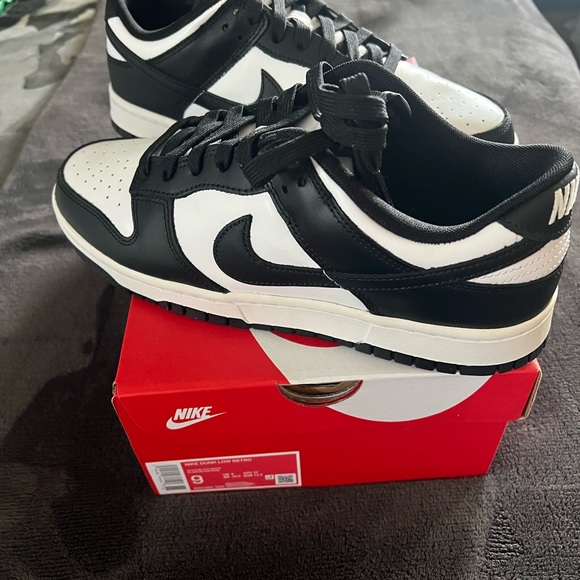 Nike Dunk Retro Panda - Picture 2 of 6